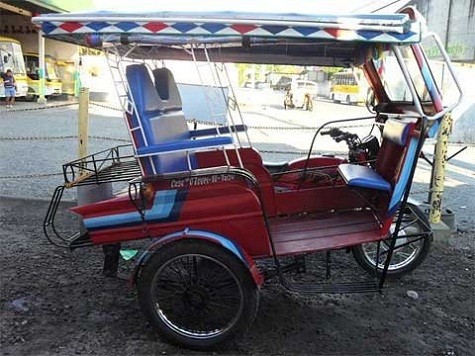 Philippines Tuk tuk hay xe ba bánh là một dạng vận tải công cộng đặc biệt phổ biến ở Philippines. Tại quốc gia này, mẫu mã và hình dáng của tuk tuk có nhiều loại tùy thuộc vào các địa điểm song có xu hướng tiêu chuẩn hóa ở từng đô thị.