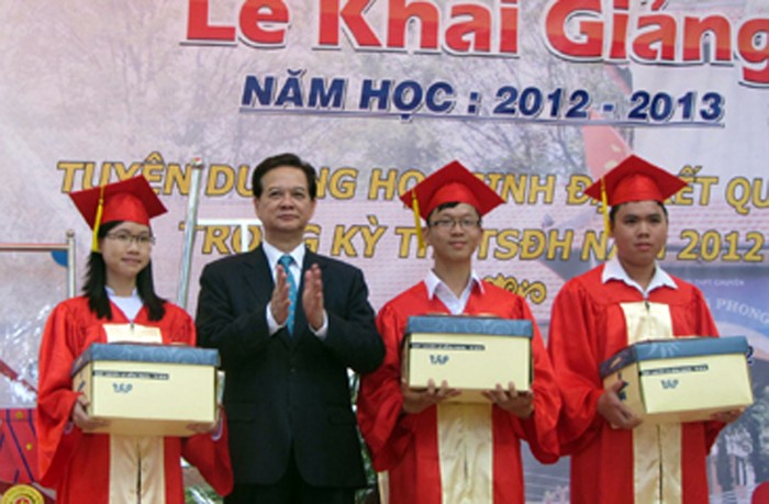 Những hình ảnh đẹp nhất lễ khai giảng 2012 | Giáo dục Việt Nam