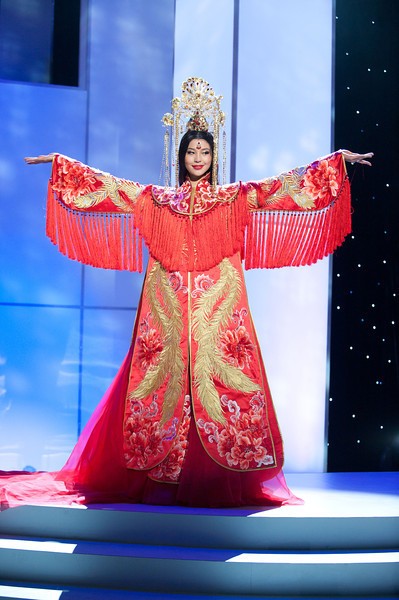 Miss Luo Zilin đại diện Trung Quốc