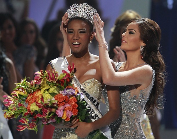 Hoa hậu hoàn vũ 2010, Ximena Navarrete trao lại vương miện cho tân Hoa hậu