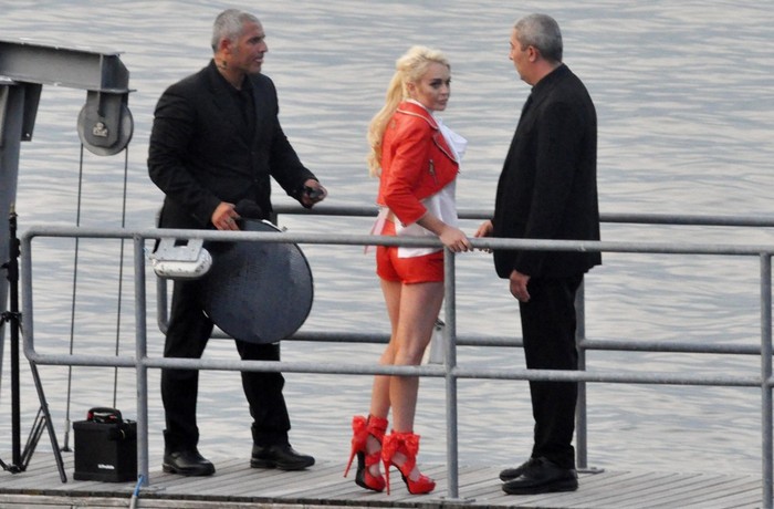 Lindsay Lohan không lãng phí quá nhiều thời gian để trở lại công việc của mình. Hiện tại, ngôi sao rắc rối này đang là gương mặt đại diện cho một nhãn hiệu thời trang hè 2012 tại Italia.
