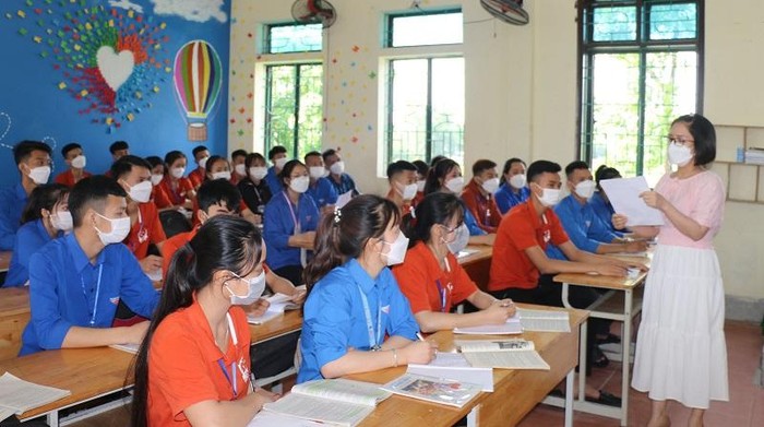 Trường THPT tăng cường ôn tập cho học sinh lớp 12 chuẩn bị thi tốt nghiệp - Nguồn giaoducthoidai.vn