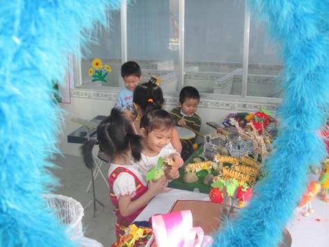 Hội thi thể hiện được ý thức và tinh thần của mỗi cô giáo trong việc khai thác và sử dụng có hiệu quả đồ dùng dạy học và đồ chơi trong dạy học mầm non.