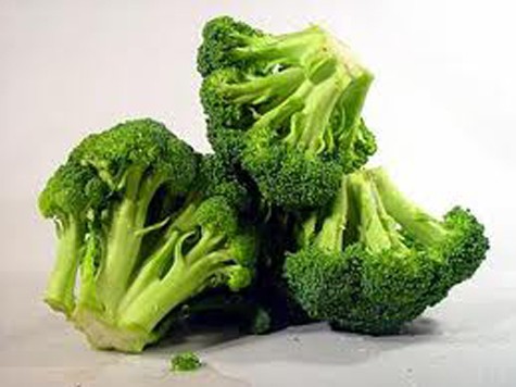 Bạn có thường xuyên ăn rau cải xanh. Nếu chưa thì bạn hãy bổ sung ngay vào thực đơn của mình vì loại rau này chứa rất nhiều vitamin canxi, kali, và B. Xem thêm: Những món cháo ngon/ Những thực phẩm tốt cho phái mạnh