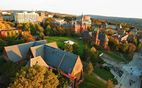 Cornell University: Đứng ở vị trí 10 trong bảng xếp hạng của US News and World là Đại học Cornell với 4.0 điểm bình chọn. Được thành lập từ 1865, mỗi năm Cornell có khoảng gần 14.000 sinh viên theo học. Học phí là 39.666 đô la một năm. Cornell cũng được xếp hạng 15 trong danh sách những trường đại học tốt nhất nước Mỹ năm 2011.