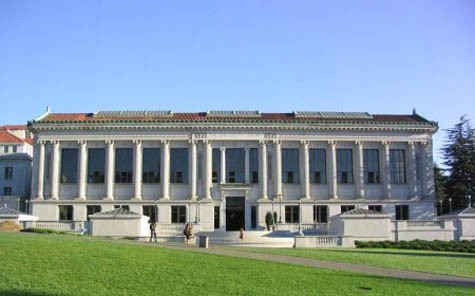 University of California--Berkeley: UC Berkeley đứng thứ 3 trong danh sách những trường kinh doanh tốt nhất với 4.5 điểm. Còn trong bảng xếp hạng những trường tốt nhất nước Mỹ năm 2011, nó đứng ở vị trí thứ 22. UC Berkeley là một trường công lập, được xây dựng văm 1868, có khoảng 25.530 sinh viên. Học phí của trường cũng rẻ hơn rất nhiều, 10.868 đô la (với sinh viên địa phương), và 33.747 đô la (với sinh viên ở địa phương khác).