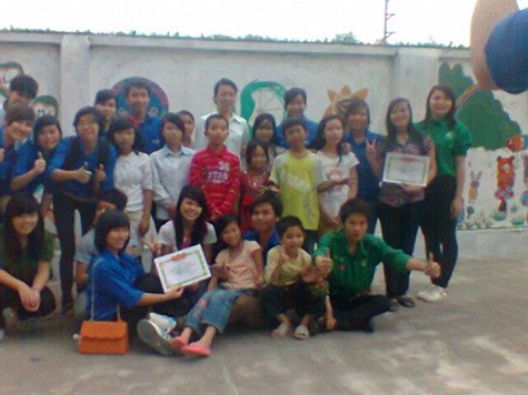 Hoạt động tại trại trẻ mồ côi Bình Lục, Hà nam