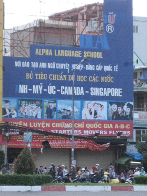 Trung tâm ngoại ngữ Anpha cơ sở tại 24-25 Điện Biên Phủ, P.25, Q. Bình Thạnh đã không mở cửa từ ngày 28/4/2012 đến nay.