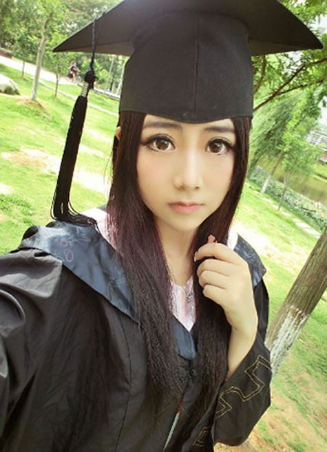 Vừa tốt nghiệp đại học, người mẫu này tiếp tục học lên thạc sĩ tại một ngôi trường danh giá ở Trung Quốc. Nhiều người hâm mộ cho rằng, Xia Xiao là một cô gái đúng chuẩn tài sắc vẹn toàn. ĐÁP ÁN CHÍNH THỨC CỦA BỘ GIÁO DỤC: TOÀN BỘ ĐÁP ÁN ĐH KHỐI B 2012 -TOÀN BỘ ĐÁP ÁN ĐH KHỐI A 2012 - TOÀN BỘ ĐÁP ÁN ĐH TOÁN, VĂN KHỐI D 2012 -TOÀN BỘ ĐÁP ÁN ĐH KHỐI C 2012 - ĐÁP ÁN ĐH CÁC MÔN NGOẠI NGỮ KHỐI D 2012