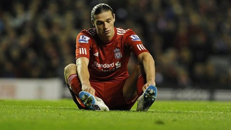 Carroll đang chờ ngày rời Liverpool