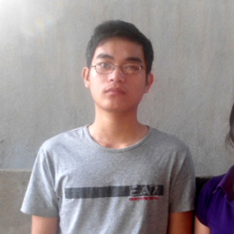 Trần Văn Đức - cậu học trò mồ côi đạt điểm cao 2 trường ĐH trong kỳ thi tuyển sinh năm 2012.