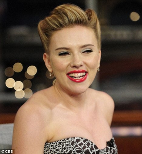 Scarlett Johansson 'mất điểm' vì hàm răng ố vàng và mập ú ảnh 1