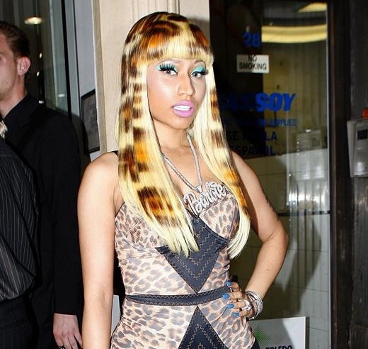 Nicki Minaj và mái tóc lốm đốm