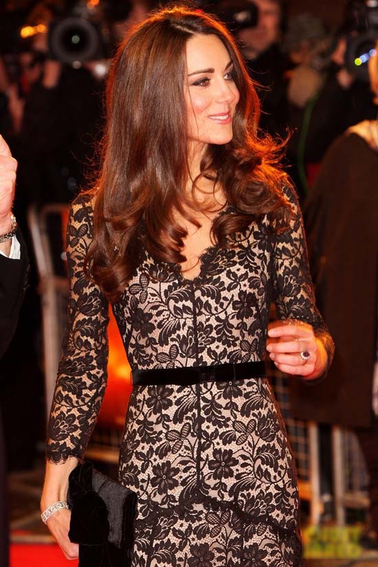 Kate Middleton mặc xuyên thấu sành điệu, Thời trang, Kate Middleton, thoi trang ren, quan ren, minh hang, mac ren tinh te,