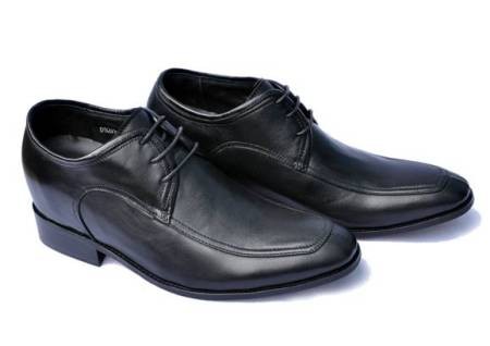 Model: D1091-15, mầu đen, da bê, đế gỗ ép su. Loại giày buộc dây, cao 6,5 cm. Xem thêm: giày nam/giày Đông cho nam giới/giày cho chàng điệu