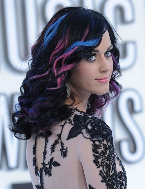 "Tắc kè hoa" Katy Perry tất nhiên không bao giờ bỏ qua xu hướng tóc đình đám này. Xem thêm: Tóc đẹp sao Việt/Tóc đẹp sao Hollywood/Tóc đẹp sao Hàn/Tóc đẹp sao Hoa ngữ
