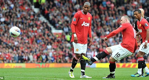 Rooney đá phạt nâng tỷ số lên 3-0