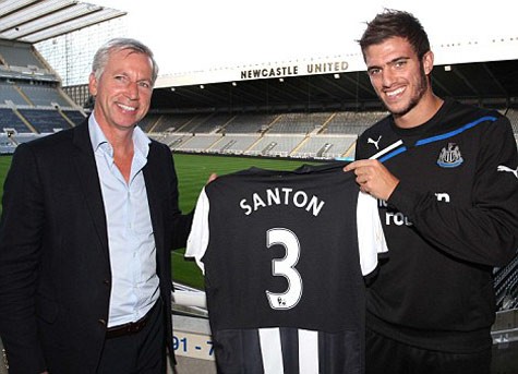Davide Santon ra mắt Newcastle