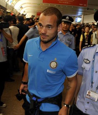 Sneijder không rời Inter vì anh không bắt buộc phải làm vậy.