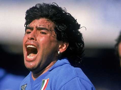 Diego Maradona là một tượng đài tại Naples