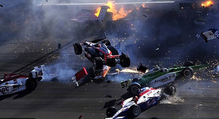 Tay đua người Anh Dan Wheldon bị thiệt mạng trong cuộc đua Las Vegas Indy 300