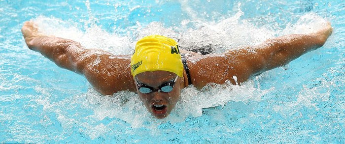 VĐV bơi lội Lisbeth Trickett (Australia) tranh tài ở nội dung 100m bơi bướm tại giải vô địch Thế giới ở Singapore