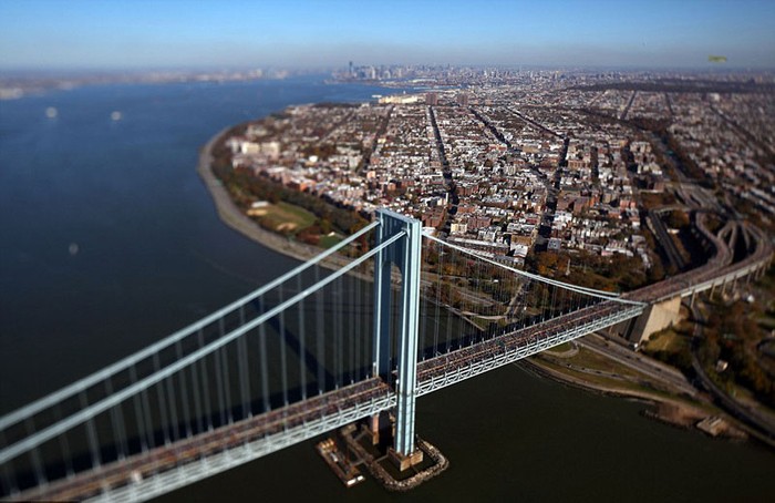 Cảnh thành phố New York từ trên cao trong cuộc đua marathon thành phố