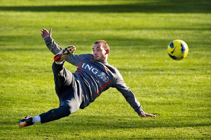 Wesley Sneijder (Hà Lan) tập luyện chuẩn bị trước trận giao hữu Hà Lan - Thụy Sĩ