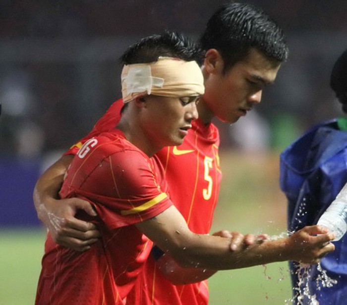 Vệt sáng duy nhất trong đường hầm mà U23 Việt Nam đã đi qua, đó là chiếc băng đầu của Thành Lương