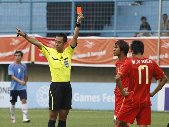 Đây là một trong những sai lầm tiêu biểu mà các cầu thủ Việt Nam đã mắc phải trong suốt giải.