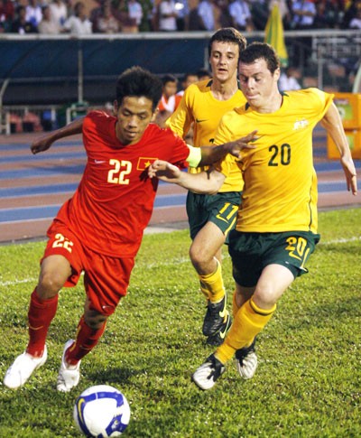 Cầu thủ Việt Nam có tiềm năng, nhưng chừng nào chưa được huấn luyện bài bản về thể chất và tinh thần, chúng ta còn thua kém
