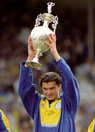 Speed giương cao chức vô địch Anh năm 1992 cùng Leeds United