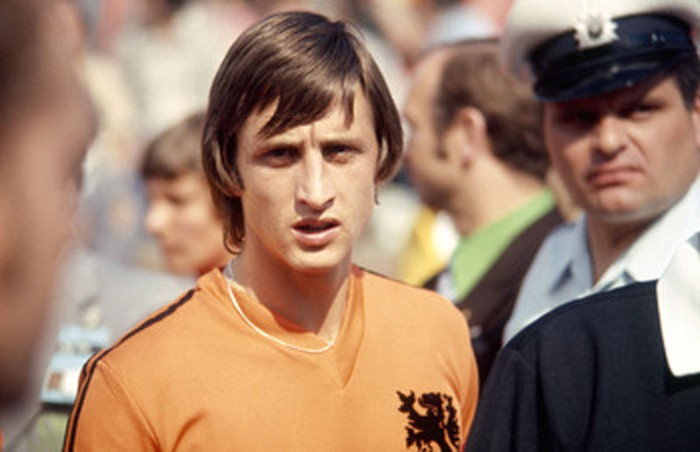 8. Johan Cruyff (1973, Barcelona 5-0 Real): Cũng như Di Stefano, Cruyff có trận El Clasico đầu tiên đáng nhớ với 1 bàn thắng và 3 đường chuyền thành bàn.