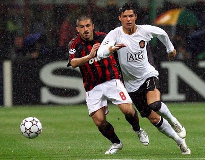 3. AC Milan 3-0 Manchester United, lượt về bán kết Champions League 2007: Chơi một trận tưng bừng trước Roma với chiến thắng 7-1, MU thắng ở lượt đi trận bán kết với tỷ số 3-2 nhưng hoàn toàn bị áp đảo ở lượt về. Ronaldo không một lần thoát khỏi sự kèm cặp của Gennaro Gattuso.