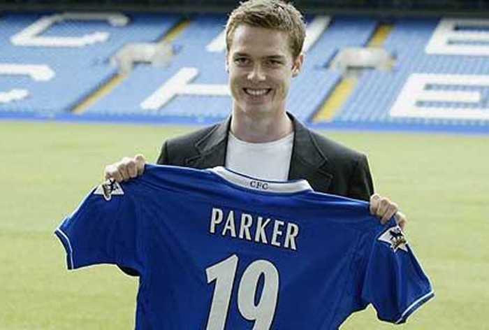 1. Scott Parker (8 triệu, từ Charlton tới Chelsea): không may cho Parker khi phải làm "quân xanh" cho Lampard và Makelele. Sự xuất hiện sau đó của Robben và Tiago khiến Parker mất đất và phải rời Stamford Bridge hè 2005
