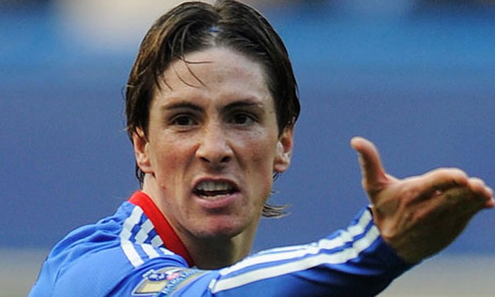 10. Fernando Torres (50 triệu bảng, từ Liverpool tới Chelsea): ghi có 1 bàn trong nửa cuối mùa giải trước, mùa này có khá hơn với El Nino khi anh có thêm... 4 bàn. Kiến tạo còn giỏi hơn ghi bàn, Torres còn được biết tới là tác giả của pha bỏ lỡ khó tin trước David De Gea trong trận gặp MU