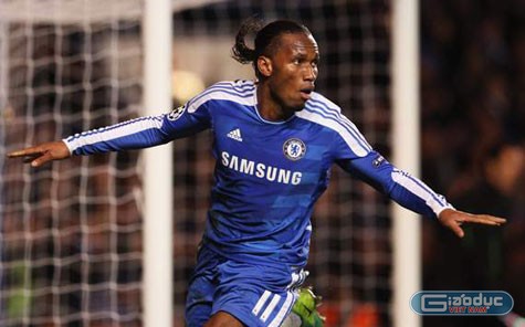 Didier Drogba đi làm nghĩa vụ quốc gia khiến hàng công Chelsea càng mỏng hơn