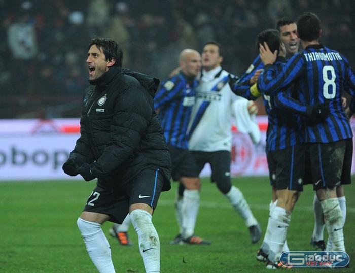 Inter sắp trở lại với cuộc đua Scudetto khi chỉ còn cách Milan (đứng thứ hai) 5 điểm
