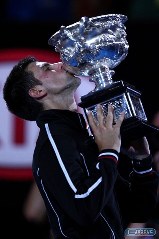 Djokovic, năm nay 24 tuổi, đã có danh hiệu Grand Slam thứ 5 trong sự nghiệp, và cuộc đối đầu giữa anh với Nadal có lẽ là một trong những cuộc đối đầu hay nhất của tennis.