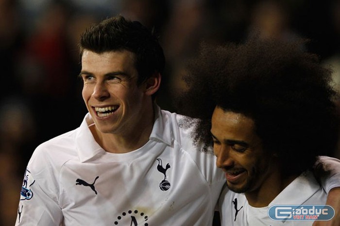 Bale lập cú đúp và Tottenham thắng 3-1 bất chấp nỗ lực rút ngắn tỷ số của James McArthur