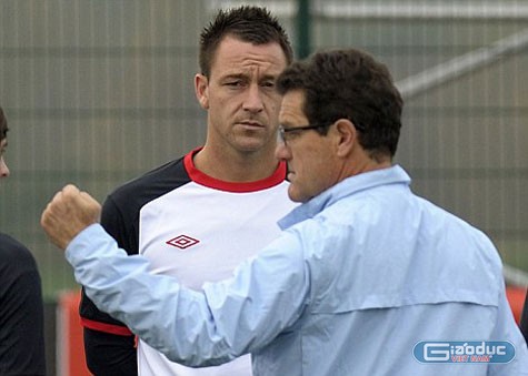 Sự bảo vệ của Fabio Capello là vô ích, Terry đã gây ra quá nhiều scandal