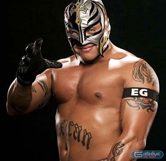 Rey Mysterio – tên thật Oscar Gutierrez (Mexico – đô vật chuyên nghiệp)