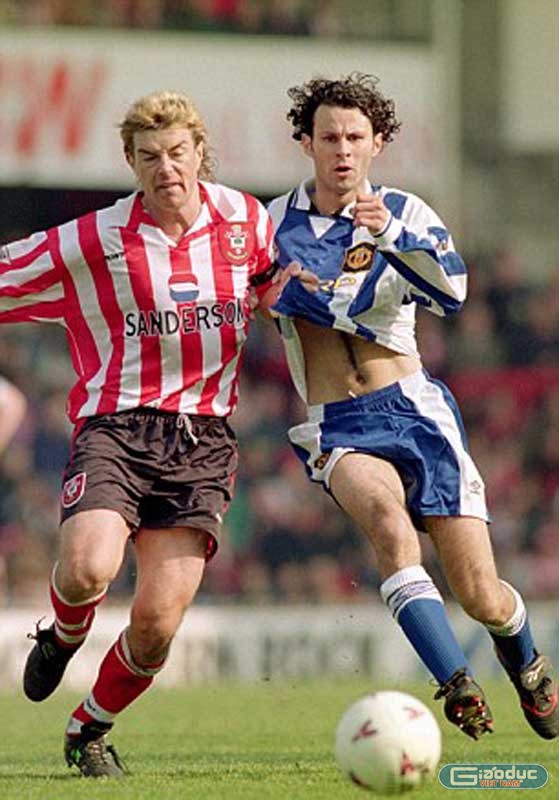 1996: Giggs lúc này đã trở lại chính mình khi đưa MU tới cú đúp danh hiệu thứ hai (Premier League & FA Cup) kể từ năm 1994. Đây cũng là lúc mà anh em nhà Neville, Nicky Butt, David Beckham và Paul Scholes chiếm lĩnh những vị trí quan trọng ở đội hình 1 của MU.