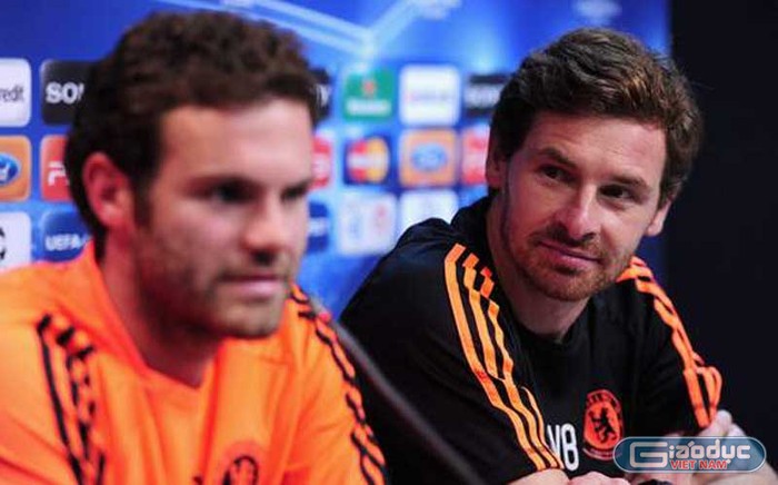 Cùng với đó là bản hợp đồng lớn nhất của ông, Juan Mata với giá 23,5 triệu bảng từ Valencia.