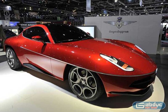 Xe Superleggera Disco Volante 2012, được sản xuất để kỷ niệm 60 năm ngày ra đời Alfa Romeo C52 Disco Volante