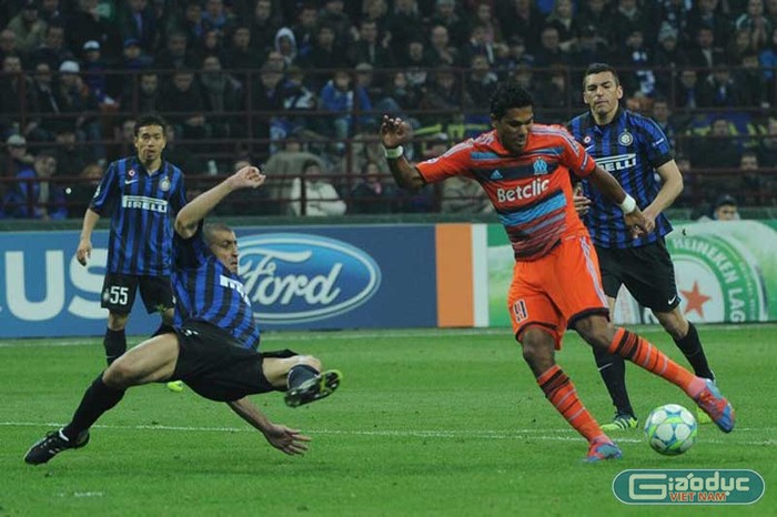 Nhưng sau khi Brandao dứt điểm chính xác cho Marseille ở đúng phút 90 của trận đấu, Inter đã sụp đổ