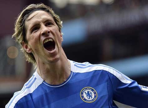 Fernando Torres cùng với Branislav Ivanovic mang tới thắng lợi thứ 6/8 trận cho Roberto Di Matteo