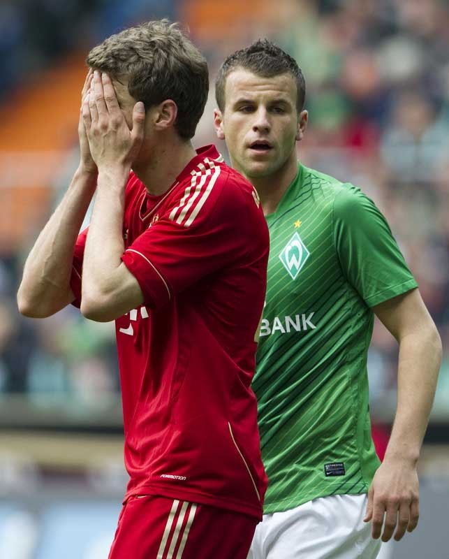 Thomas Mueller và các đồng đội đã làm tất cả để có một chiến thắng 2-1 trước Werder Bremen, nhưng như thế là không đủ cho một cuộc lật đổ.