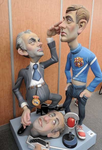 Bức tượng biếm sự cố chọc mắt của Mourinho