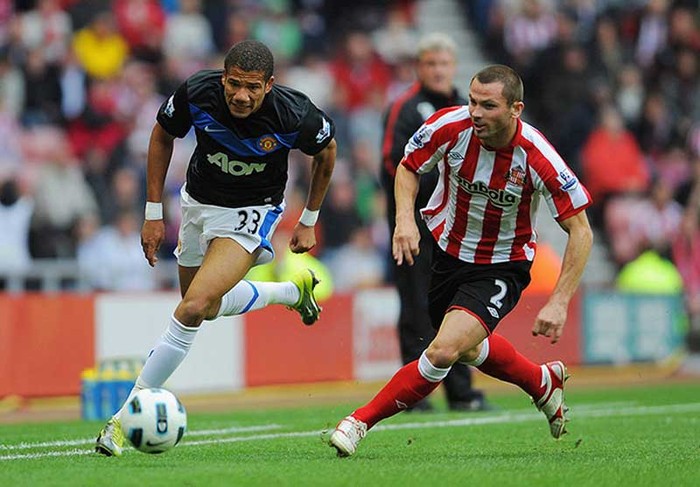 2/10/2010: Tiền đạo 20 tuổi lần đầu tiên ra mắt tại giải Ngoại hạng khi vào sân thay Anderson trong trận hòa 0-0 của MU trước Sunderland.